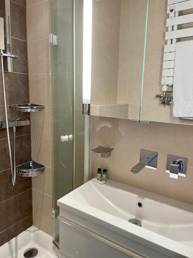 Chambre Idealement Situee A 50M De La Croisette Cannes Luaran gambar